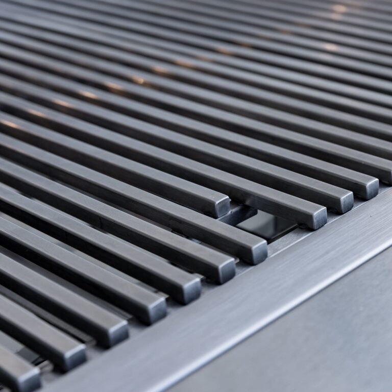 TRL Pro 32″ Built-in Grill
