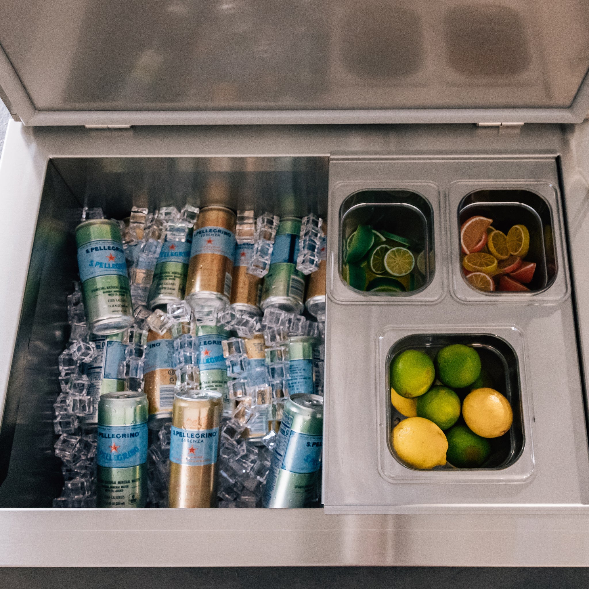 28″x 21″ Ice Chest